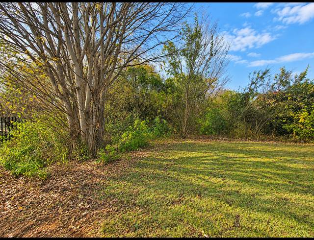 1,672M² VACANT LAND FOR SALE IN ROTHDENE